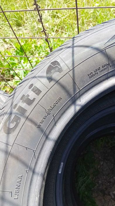 Продам шины 225/60R18