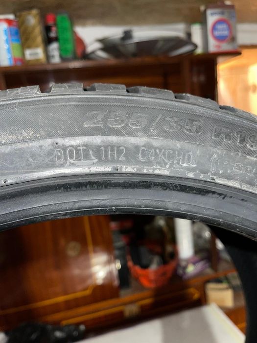 Anvelope iarna 255/35 r19 XL  Kumho