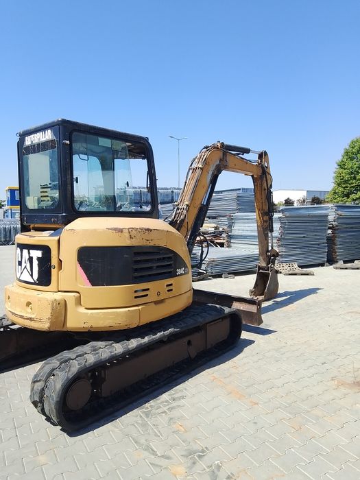Багер  CAT 304CR