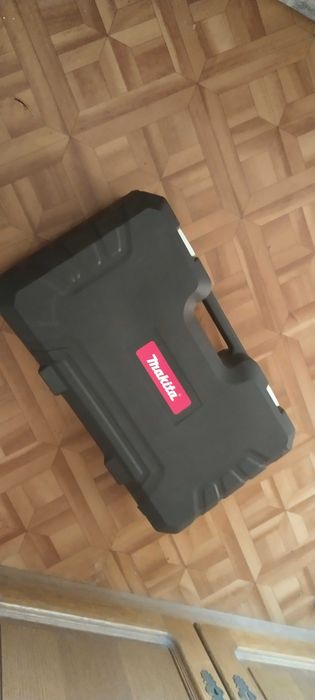 Гвоздезабивной пистолет (Нейлер).