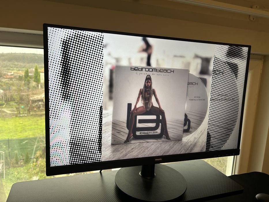 Монитор Philips 27 инча гаранция до 08.02.2026