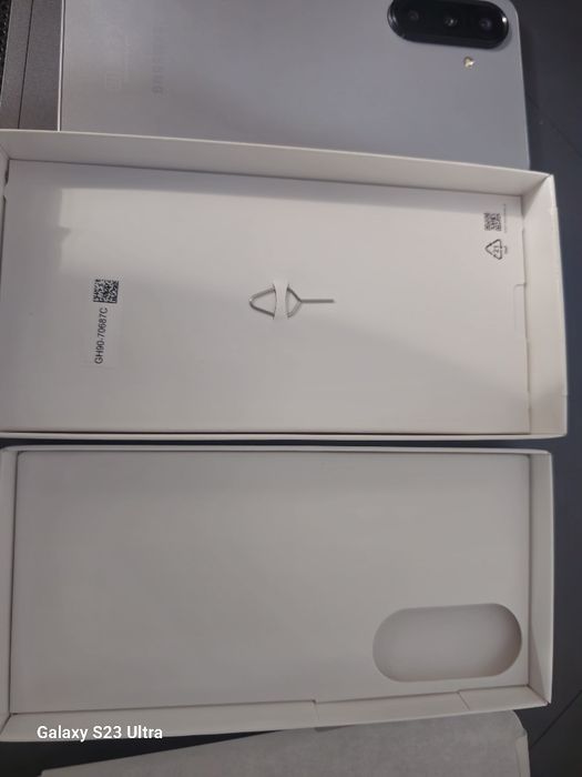 Продам Samsung A17