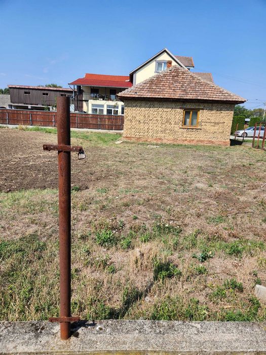 Teren intravilan 7612 mp Curtici – 26m front stradal, utilități, acces asfalt