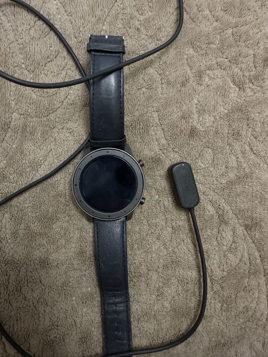 Продам мужские смарт-часы Amazfit