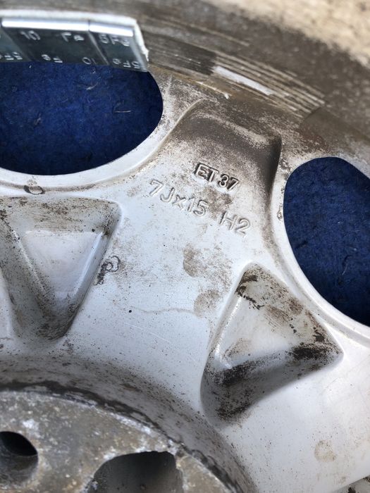 Продам срочно резину с дисками