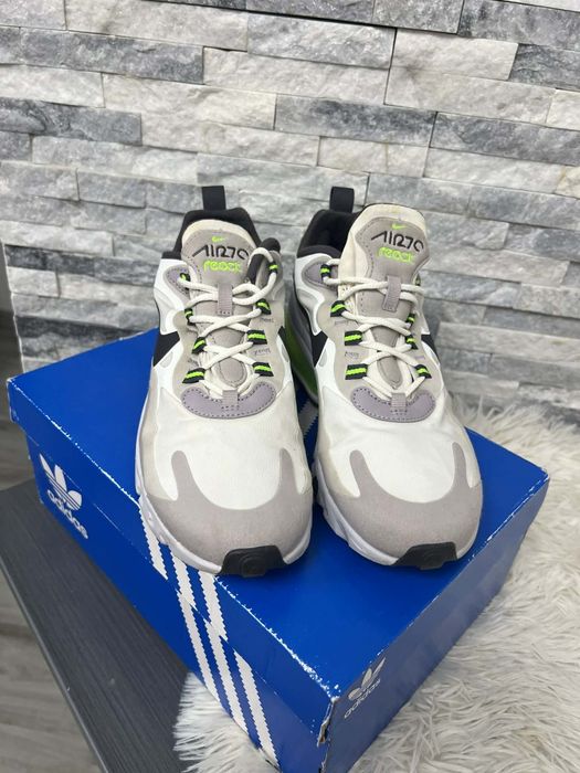 Nike Air Max 270 React.