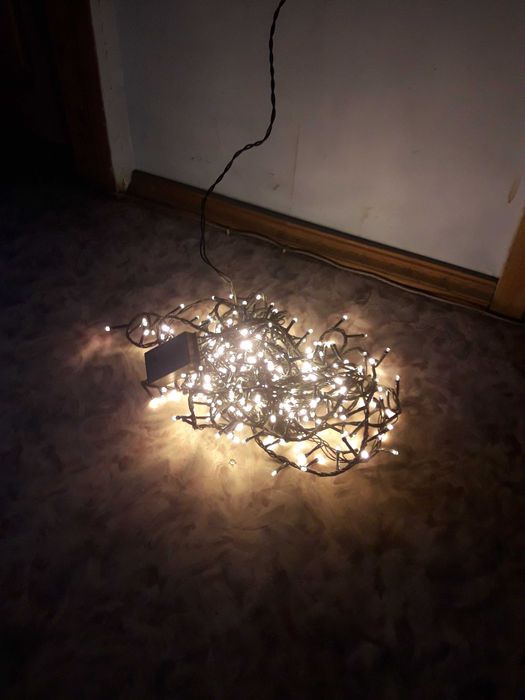 гирлянды, бусы, игрушки,