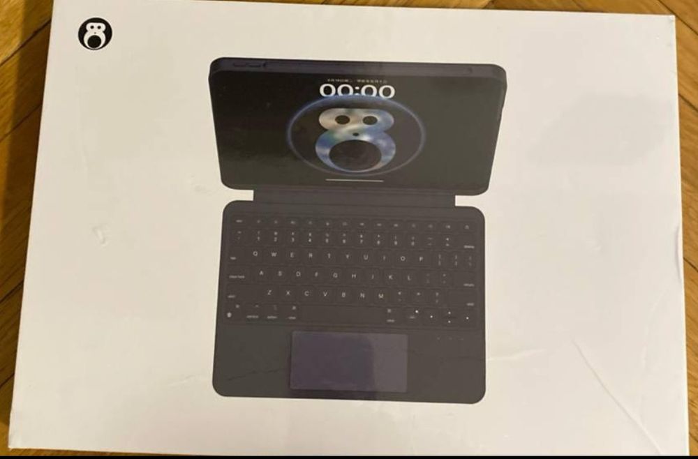 Husa cu tastatura pentru iPad Air 11 , nou