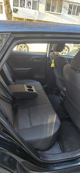 Тойота Аурис 2.0 126 коня