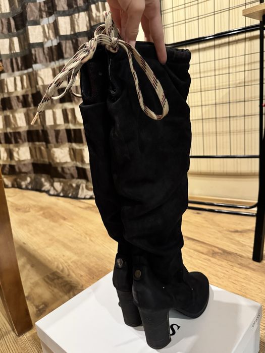 Високи ботуши от велур с мека подплата Bata