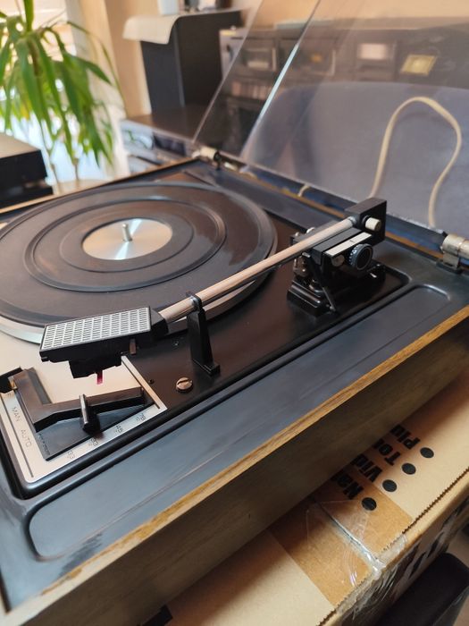 Продавам грамофон Garrard sp25mkIV.