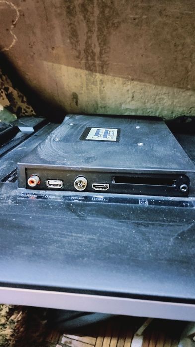 Телевизор 22 инча