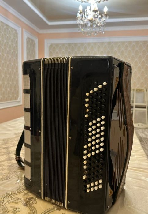 Продаю баян в отличном состояний