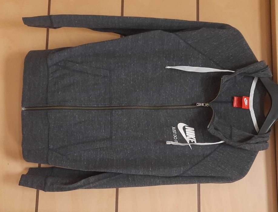 Nike-Дамски Cуичър