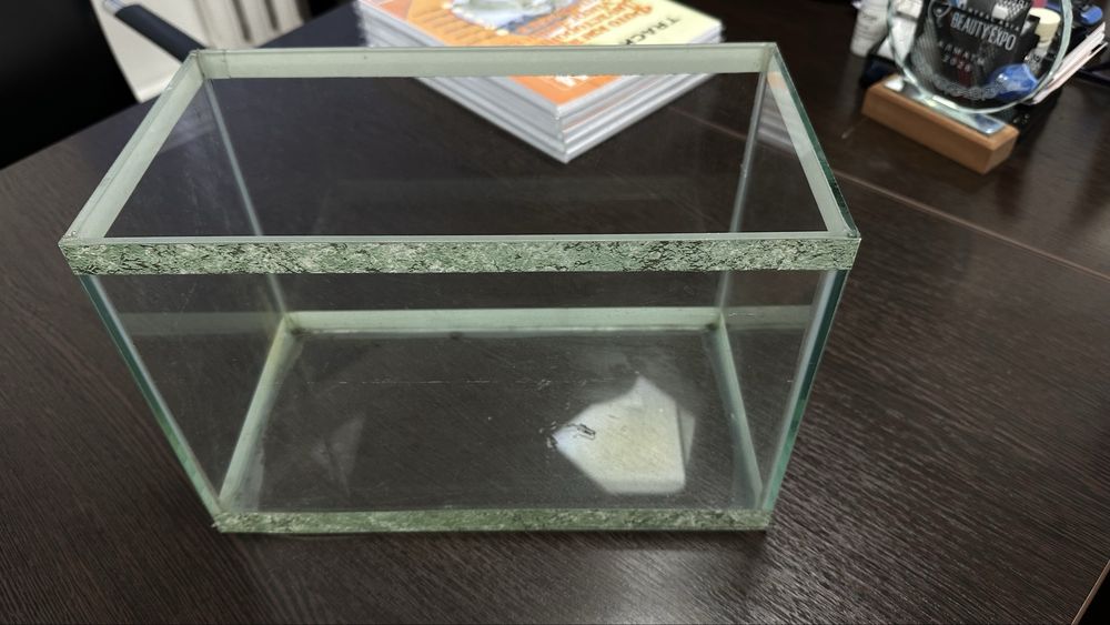 Аквариум 9 литр продам