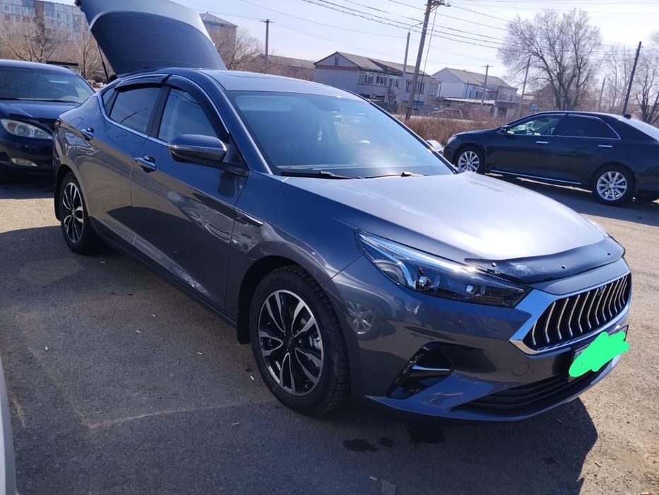 Продам автомобиль JAC J7 2023 года