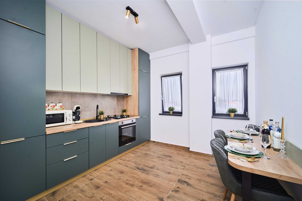 Apartament Four în Regim Hotelier - Parcare Privată și Cafea Gratis