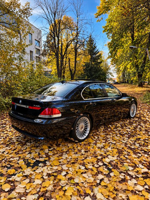 BMW 745i E65 | V8 333 CP