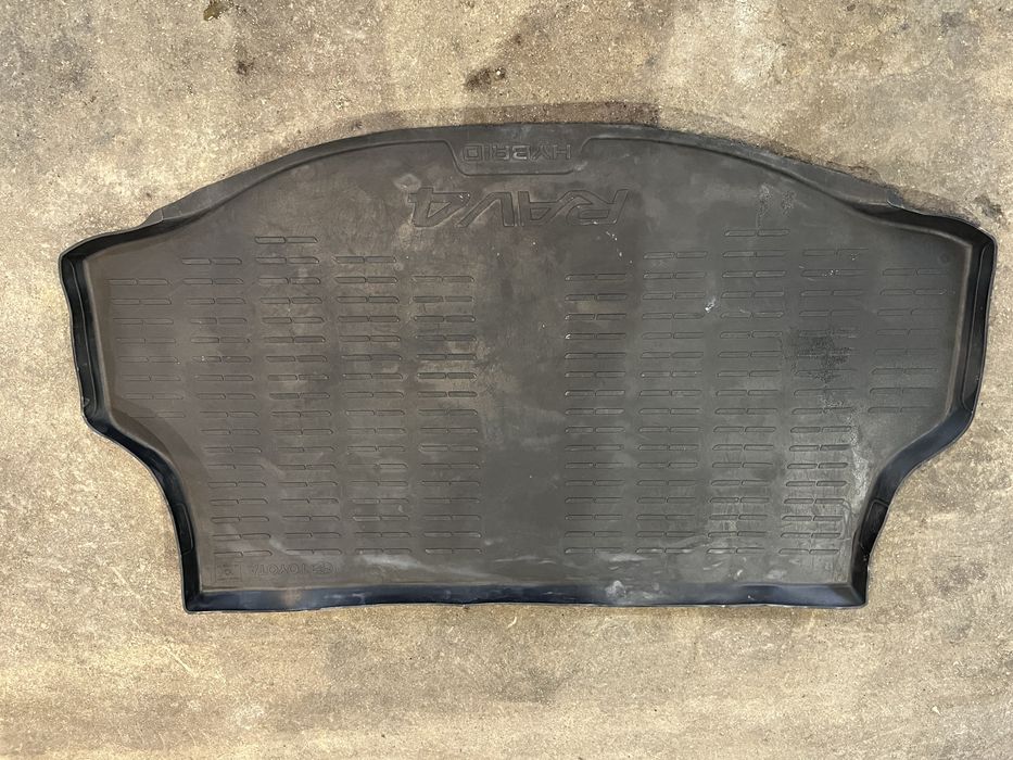 стелка за багажник TOYOTA