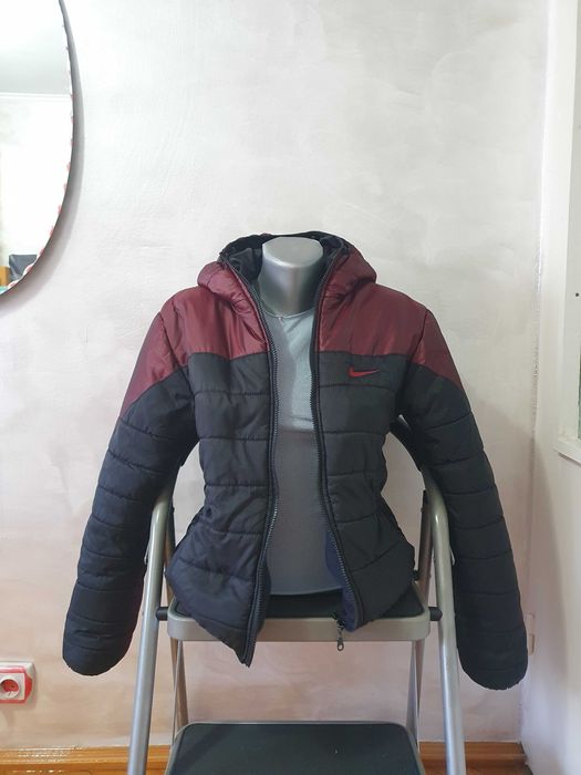 Geacă NIKE, Toamnă-Iarnă, Bărbați, Mărimea S (10-15 ani)