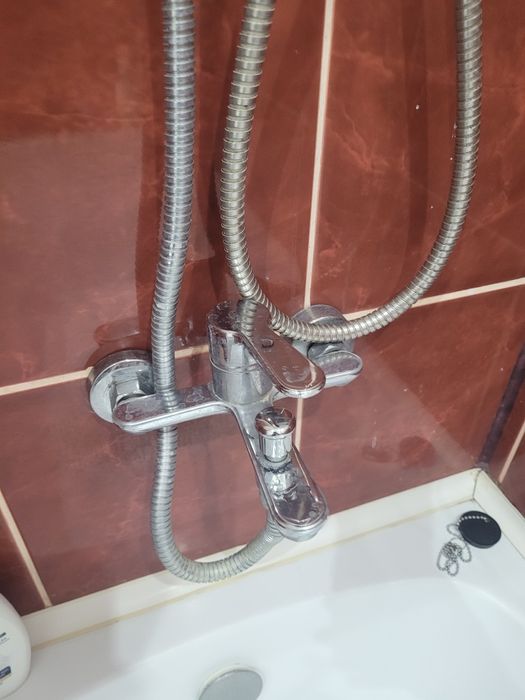 Cadă , baterie și dus