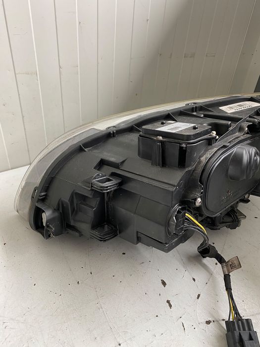 Far dreapta xenon 8 pini LHD VOLVO S60 V60 FACELIFT 31395903 31698819