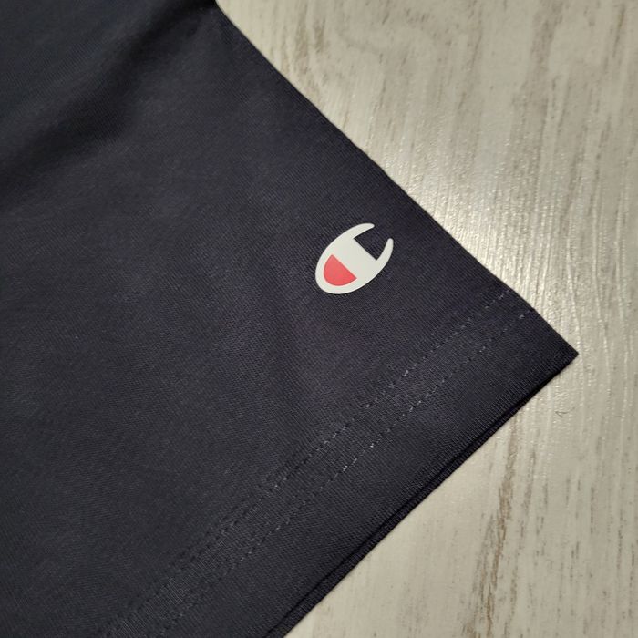 Tricou Champion, mărime XL, nou cu etichetă