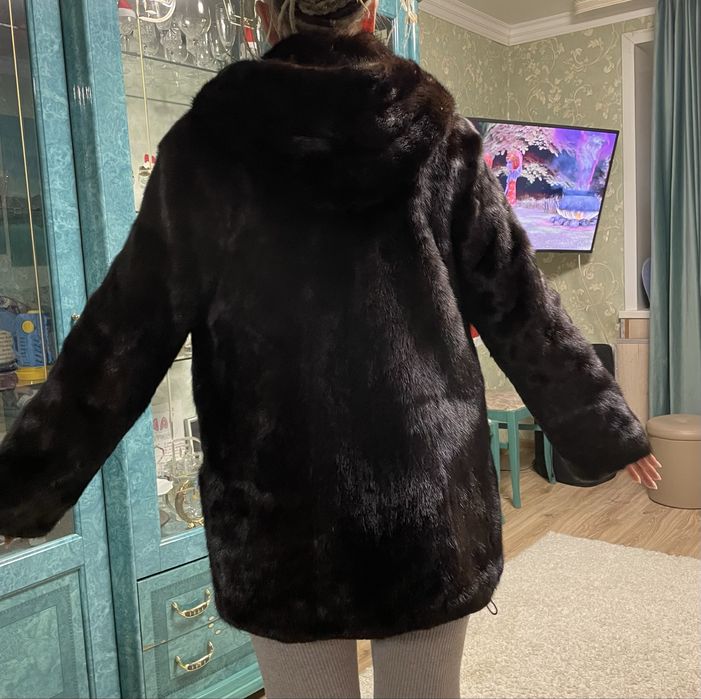 Норковая шуба , с карпюшоном