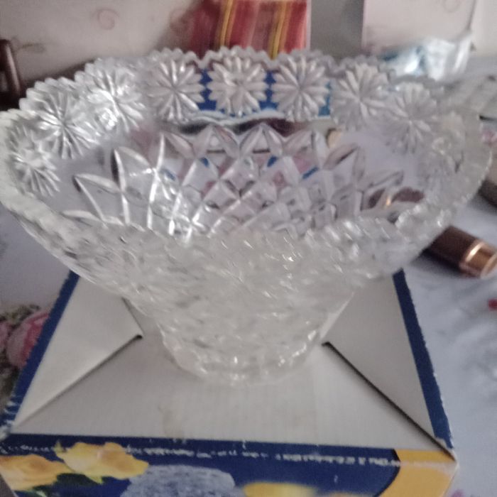Продам салатница 2000т р-н депо Локомот.Торг.