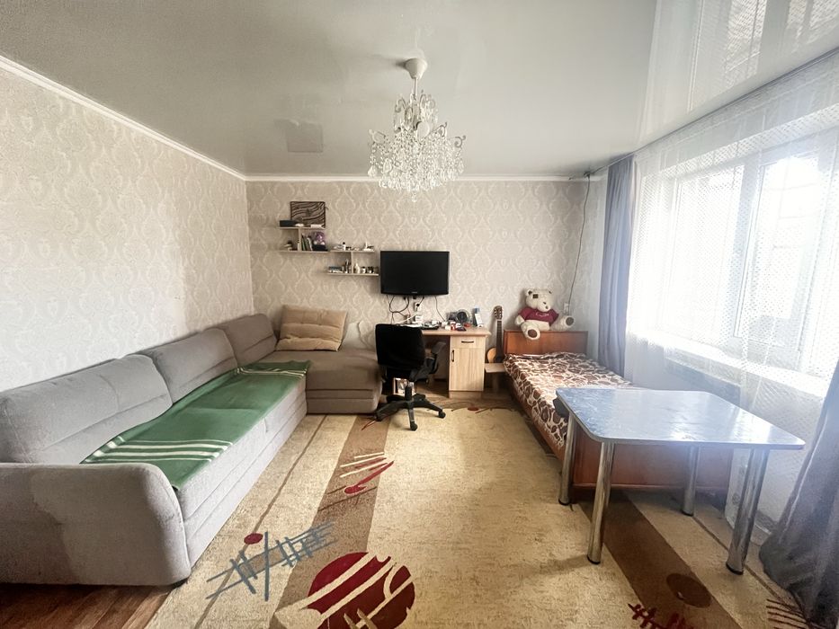 Продам евро 2 комн квартиру