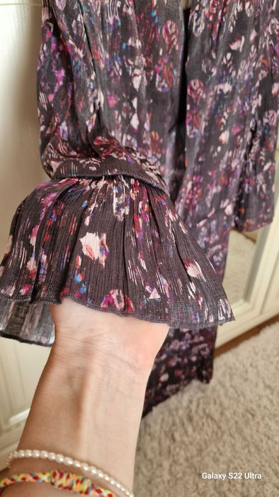 Новое  нарядное платье  бренд НМ