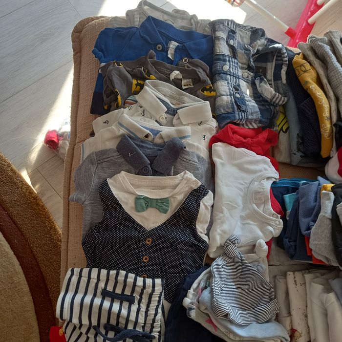 Lot haine bebe baiat 0-6  luni (50-68 cm) peste 60 articole