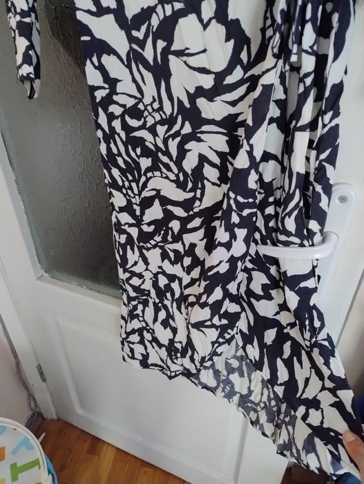 Рокля нова XS и S