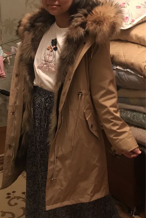 Парка. Мех натуральный, снимается.