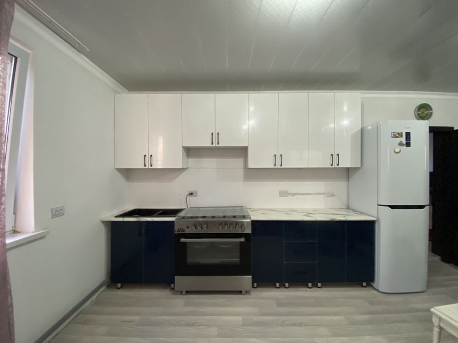 Кухонная мебель 80000