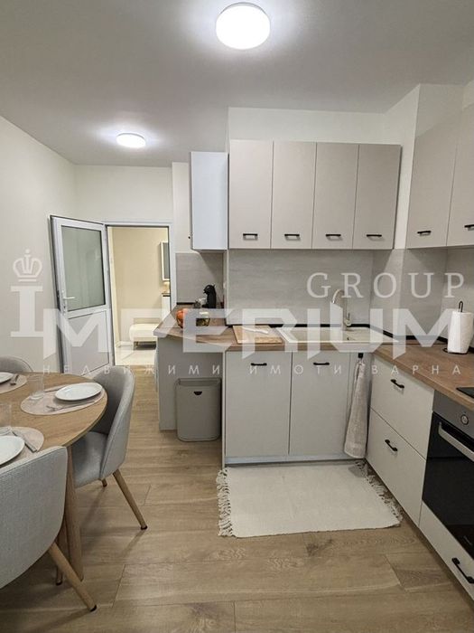 СЛЕД ОСНОВЕН РЕМОНТ! Тристаен обзаведен апартамент под наем в района