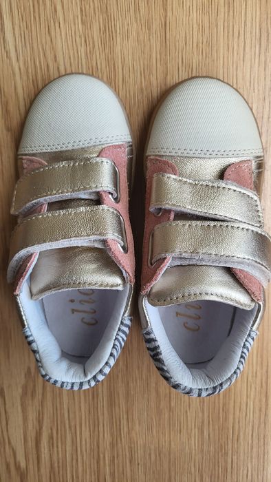 Нови  детски обувки на Click