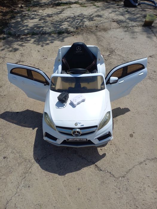 Masinuta electrica amg