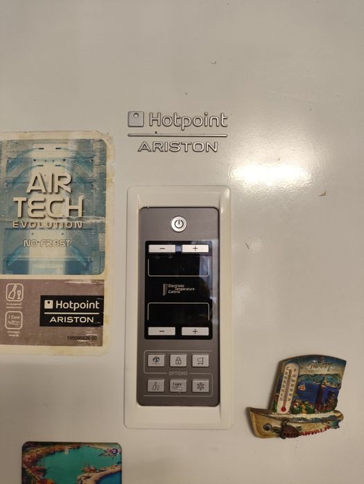 Холодильник «Hotpoint (Ariston»