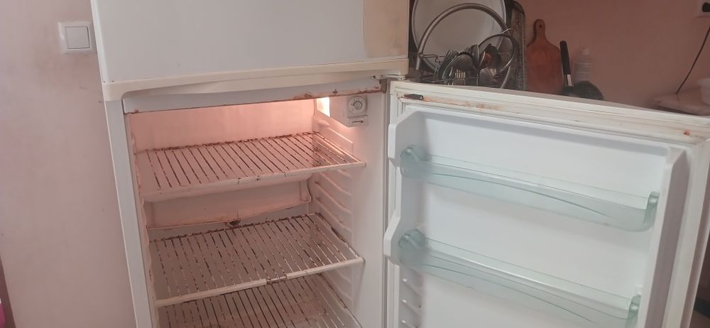 Холодильник  электротехника