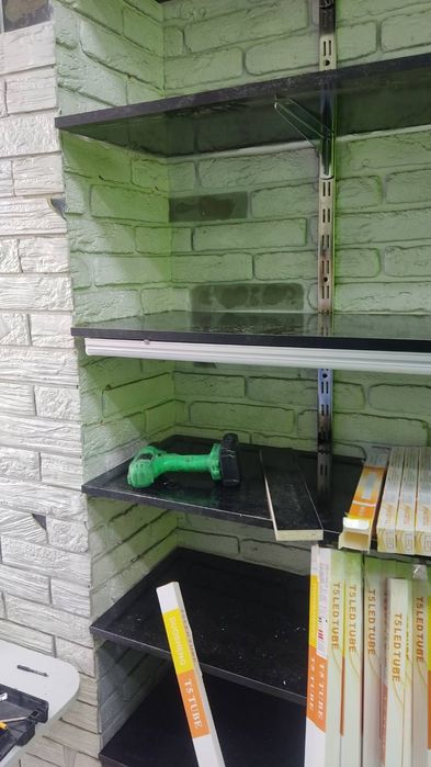 Mebel polka vitrina uchun