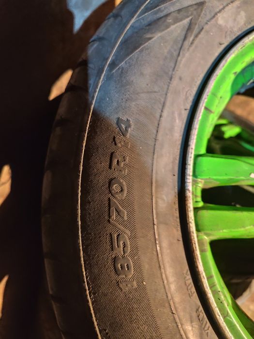 Продам диски с летней резиной