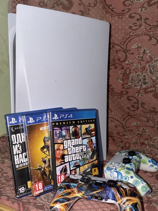 PlayStation 5 2-джойстика 3 игры