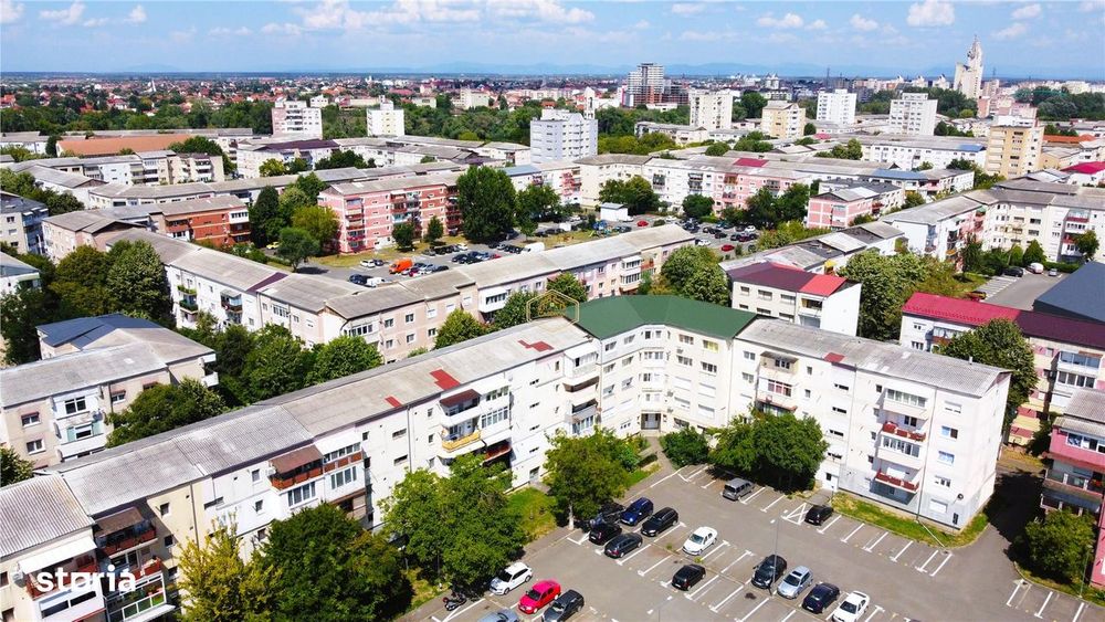 Micro 16 | Apartament cu 4 camere decomandat si 2 balcoane