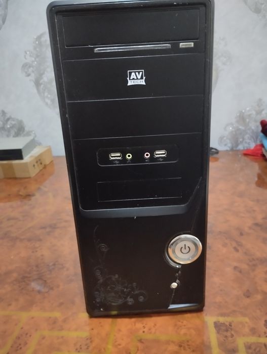 DDR 2 ПК камплект нету харда
материнский плата 
прасесир,
 кулер ,
опе