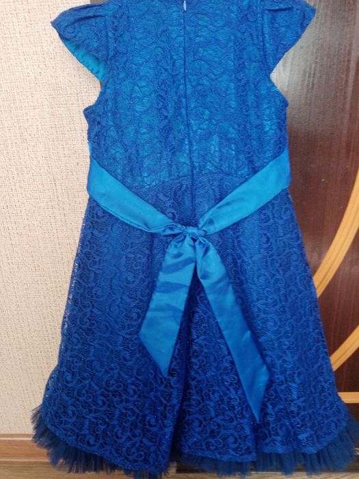 Нарядное платье на 7лет