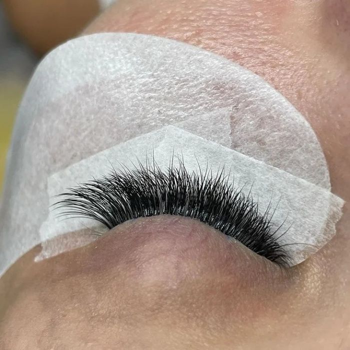 Наращивание ресничек