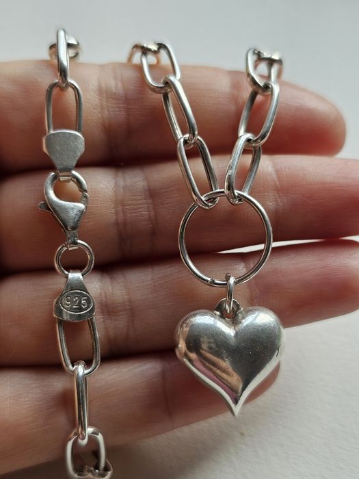 Красиво сребърно колие