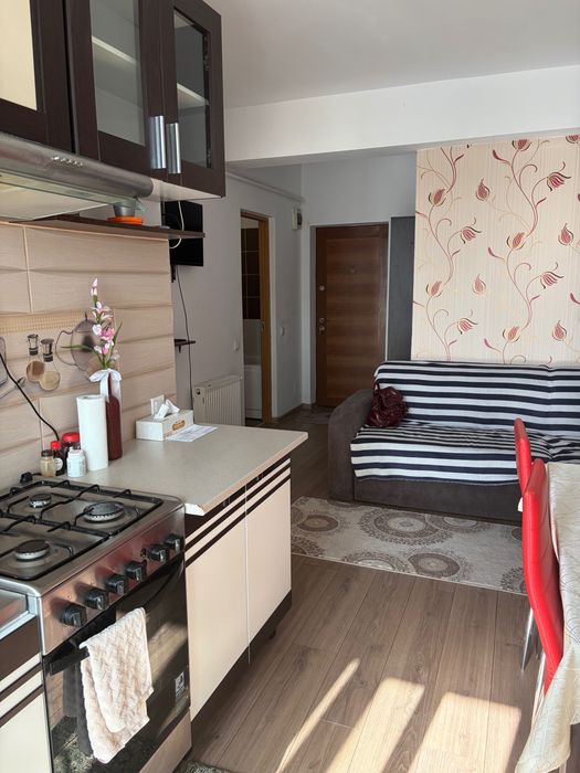 Închiriez ap 2 camere