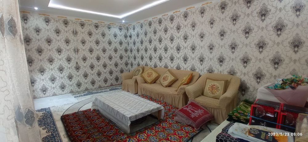 Xovli sotiladi
Кокон шахар, Когозгарлик 22-уй
5.5ст
3та уй 
1та ошхон